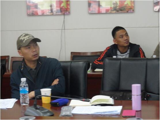 保山移动车辆主管何林刚（前排就坐）加入全程培训。。